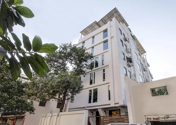 Treebo The Pavilion, Railway StationAirport Hotel